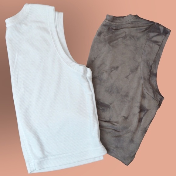 2 Workout Boxy Fit Crew Neck Crop Tanks, Size Large (1 NWT) - Picture 16 of 16